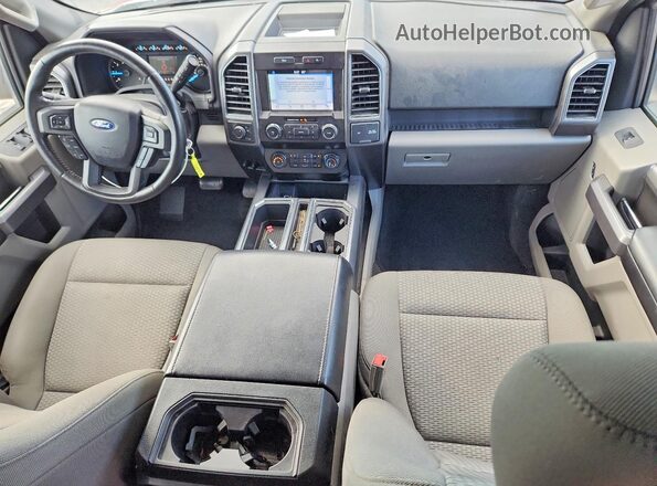 1FTEW1C59KKC12324 2019 FORD F150 Красный Вид панели приборов