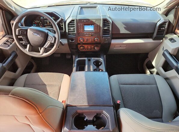 1FTEW1CB7JFB63010 2018 FORD F150 Белый Вид панели приборов