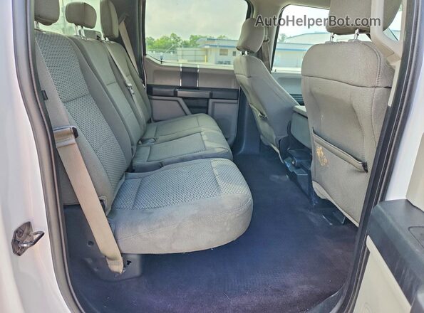 1FTEW1CF7HKC75651 2017 FORD F150 White Widok tylnych siedzeń