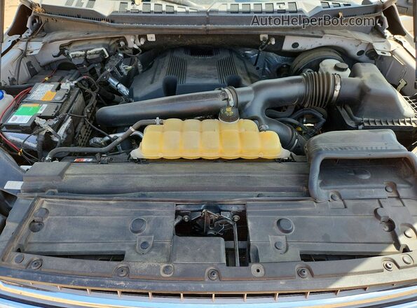 1FTEW1CG8JKF98038 2018 FORD F150 Silver უკანა სალონის ხედი