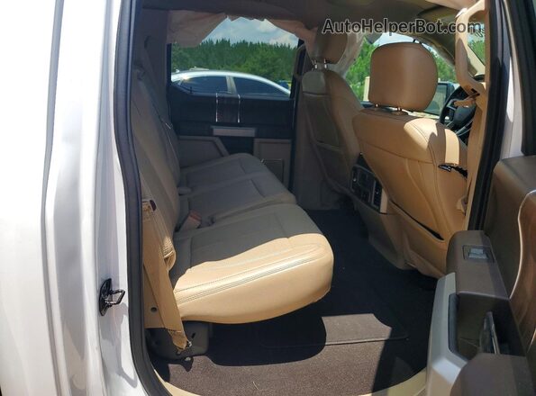 1FTEW1CG9JFD40832 2018 FORD F150 White Widok tylnych siedzeń