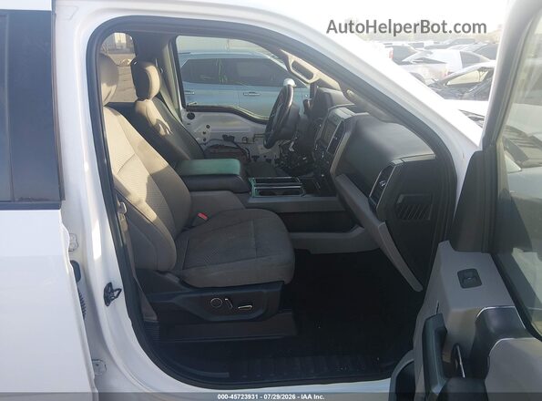 1FTEW1CP1JKC43616 2018 FORD F150 White Widok wnętrza z przodu