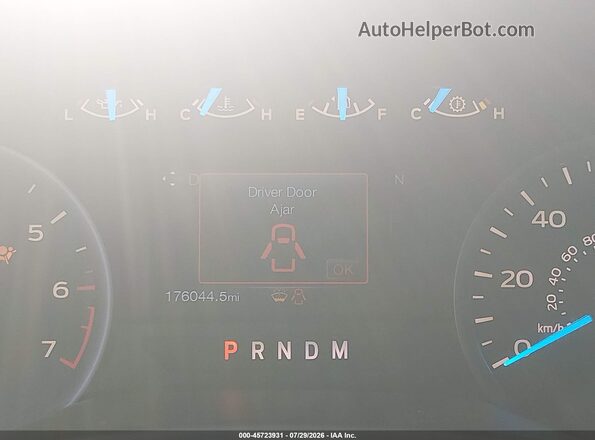 1FTEW1CP1JKC43616 2018 FORD F150 White Widok tylnych siedzeń