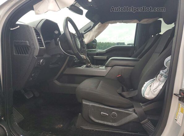 1FTEW1CP6JKC92567 2018 FORD F150 Silver Widok wnętrza z przodu