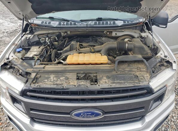 1FTEW1CP6JKC92567 2018 FORD F150 Silver Widok wnętrza z tyłu