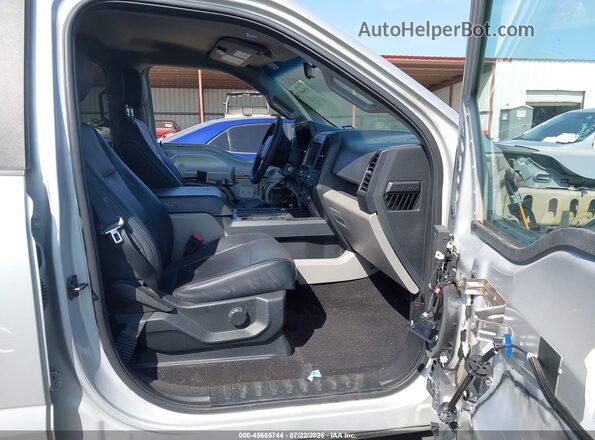 1FTEW1CP7JKF13495 2018 FORD F150 Silver Սալոնի դիմացի տեսք