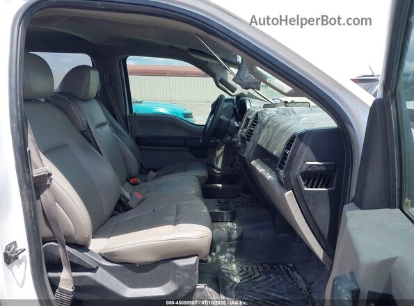 1FTEW1CP8JKF37045 2018 FORD F150 White Front interior view