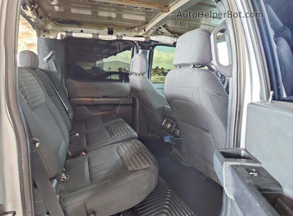 1FTEW1CP8MKE74873 2021 FORD F150 Серебряный Вид задних сидений