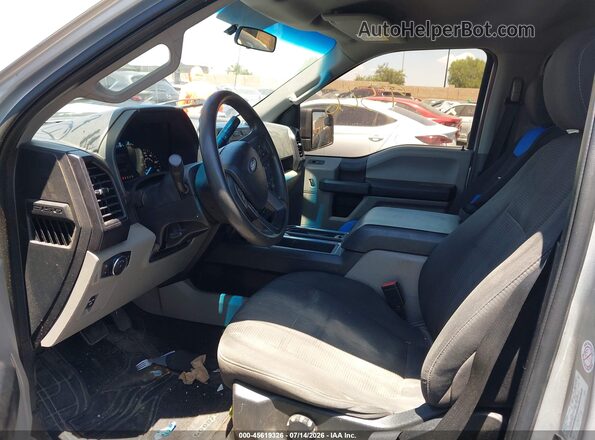 1FTEW1CP9JFC02918 2018 FORD F150 Серебряный Вид салона спереди