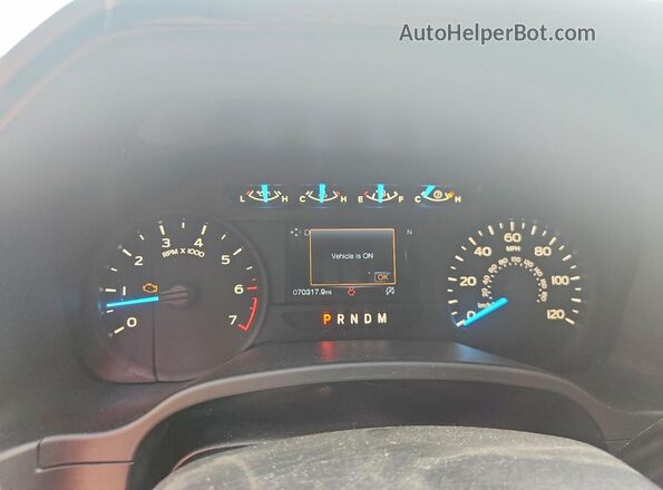 1FTEW1CPXJFE13822 2018 FORD F150 Silver Սարքավորումների վահանակի տեսք