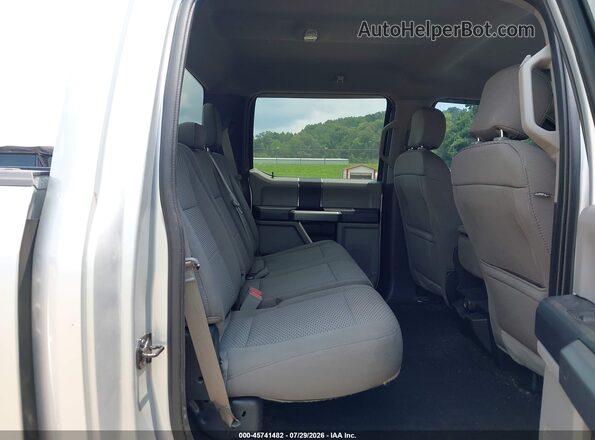 1FTEW1E52JFC80145 2018 FORD F150 Silver Widok naklejki z numerem VIN