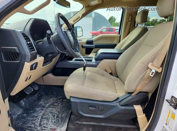 1FTEW1E52LKD61866 2020 FORD F150 Белый Вид салона спереди
