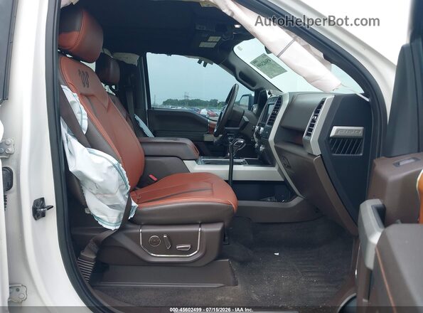 1FTEW1E55JFA56822 2018 FORD F150 White Вид салону спереду