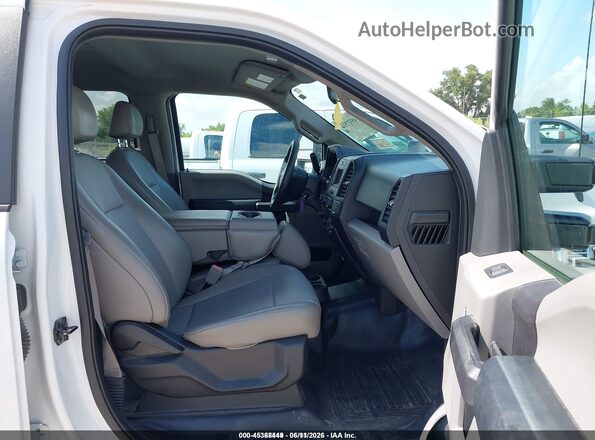 1FTEW1E55JFD05104 2018 FORD F150 Белый Вид салона спереди