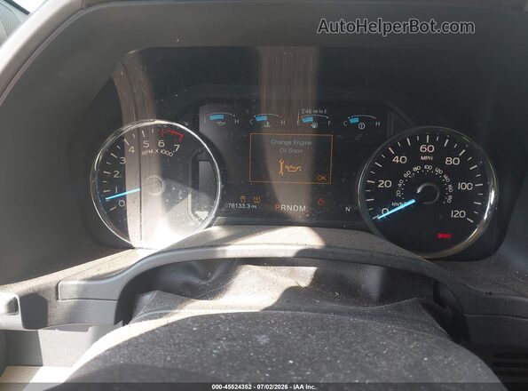 1FTEW1E56JFC52543 2018 FORD F150 Purple Widok tylnych siedzeń