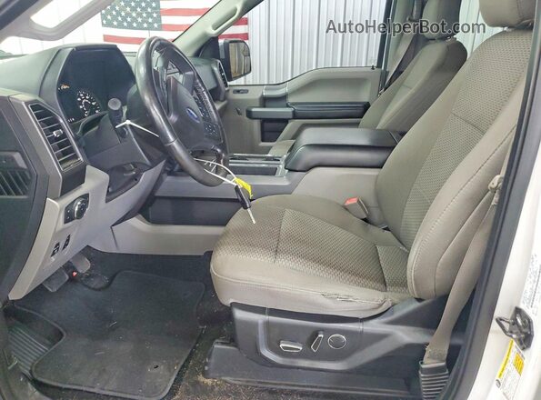 1FTEW1E57JFC85731 2018 FORD F150 White Front interior view