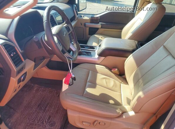 1FTEW1E58JFD02861 2018 FORD F150 Белый Вид салона спереди