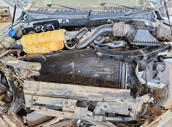 1FTEW1E58JKF79081 2018 FORD F150 White Widok wnętrza z tyłu
