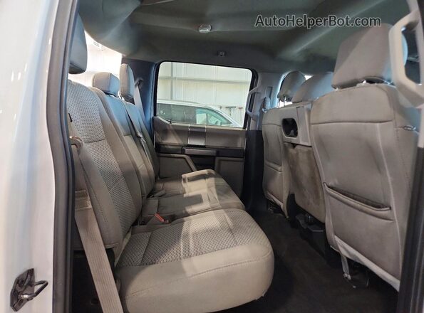 1FTEW1E58JKF79081 2018 FORD F150 White Widok tylnych siedzeń