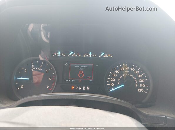 1FTEW1E5XKFD35846 2019 FORD F150 Бордовый Вид задних сидений