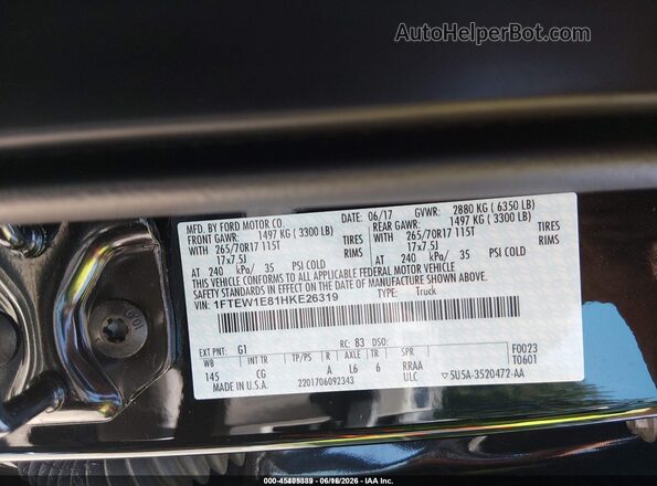 1FTEW1E81HKE26319 2017 FORD F150 Black Vista del compartimento del motor