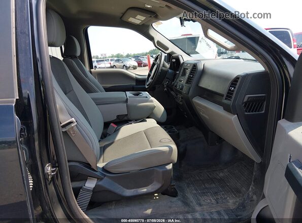 1FTEW1E84HKE26184 2017 FORD F150 Черный Вид салона спереди