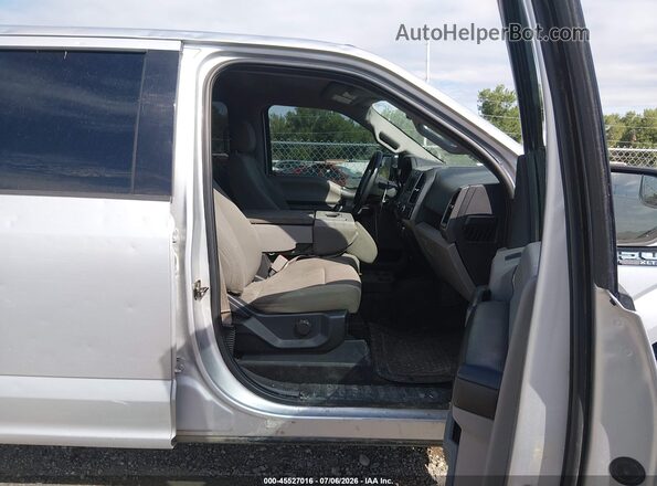 1FTEW1E88HFC09214 2017 FORD F150 Silver Սալոնի դիմացի տեսք