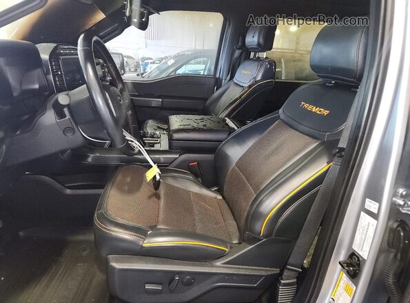 1FTEW1E88NFB30976 2022 FORD F150 Silver Front interior view