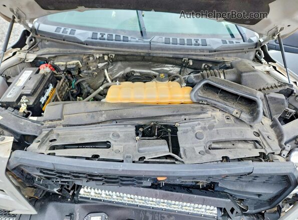 1FTEW1EF1HFA19463 2017 FORD F150 Silver Widok wnętrza z tyłu