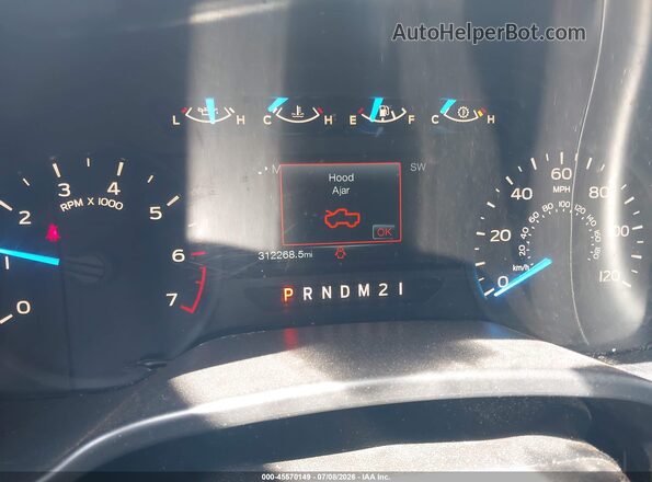 1FTEW1EFXHFB68437 2017 FORD F150 White Vista de los asientos traseros