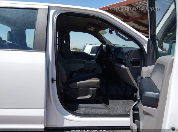 1FTEW1EG0GKD19252 2016 FORD F150 Белый Вид салона спереди