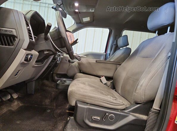 1FTEW1EG2HKC02855 2017 FORD F150 Красный Вид салона спереди