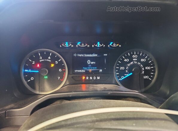 1FTEW1EG2HKC02855 2017 FORD F150 Красный Вид щитка приборов