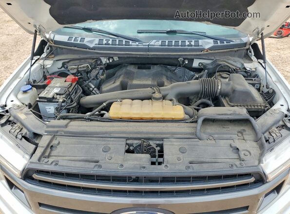 1FTEW1EG4JFC09899 2018 FORD F150 White Вид задньої частини салону