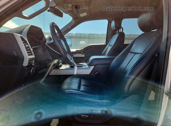1FTEW1EG5JFD32188 2018 FORD F150 Серебряный Вид салона спереди