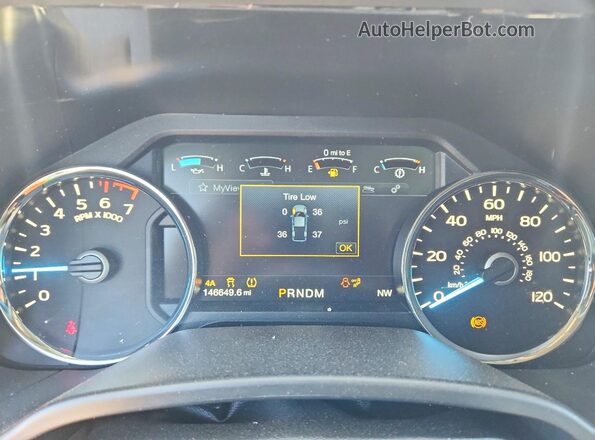1FTEW1EG5JFD32188 2018 FORD F150 Серебряный Вид щитка приборов