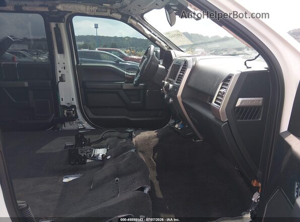 1FTEW1EG7GFB43907 2016 FORD F150 White Widok wnętrza z przodu