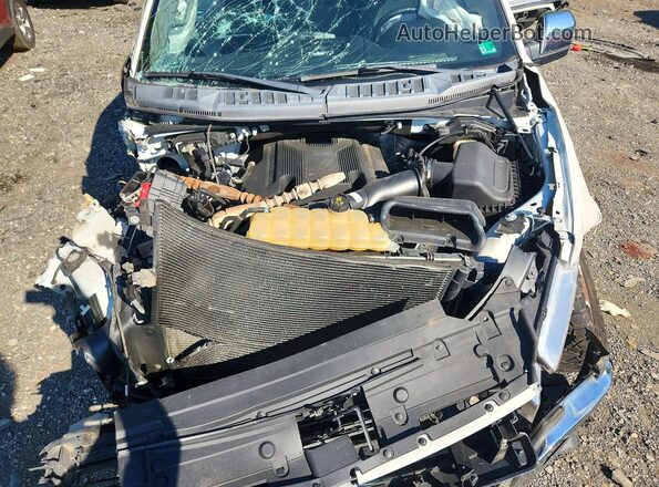1FTEW1EGXJKC67197 2018 FORD F150 White Widok wnętrza z tyłu