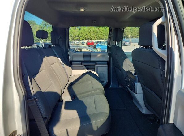 1FTEW1EP2JFB93735 2018 FORD F150 Серебряный Вид задних сидений