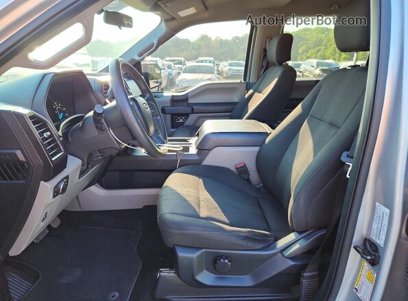 1FTEW1EP2JFB93735 2018 FORD F150 Серебряный Вид салона спереди