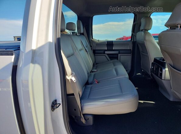 1FTEW1EP3JKF27326 2018 FORD F150 Белый Вид задних сидений