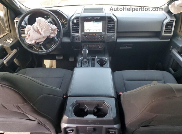 1FTEW1EP3KFA13180 2019 FORD F150 Silver Widok deski rozdzielczej