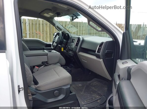 1FTEW1EP5GKF35484 2016 FORD F150 Белый Вид салона спереди