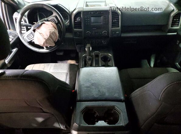 1FTEW1EP7HFB28552 2017 FORD F150 Silver Widok deski rozdzielczej