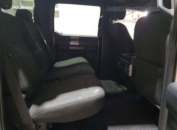 1FTEW1EP7HFB28552 2017 FORD F150 Silver Widok tylnych siedzeń