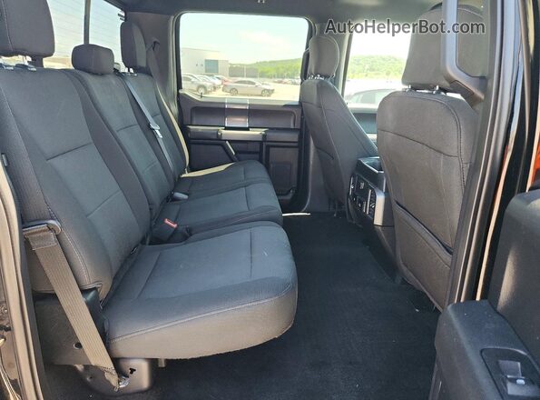 1FTEW1EP7JFA71162 2018 FORD F150 Черный Вид задних сидений