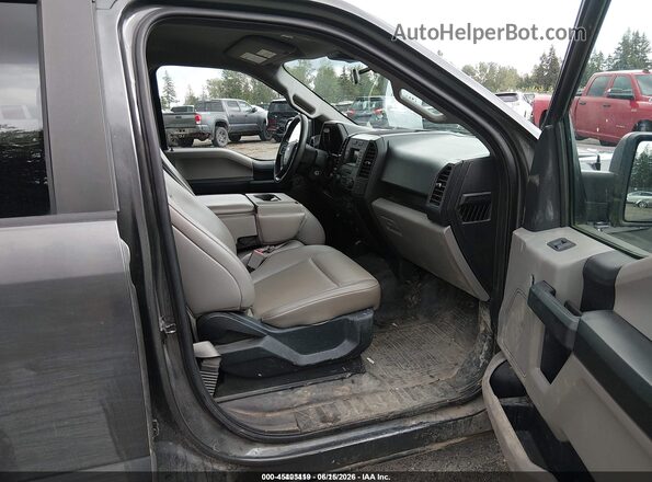 1FTEW1EP7LKE13333 2020 FORD F150 Gray Widok wnętrza z przodu