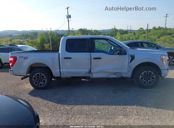 1FTEW1EP8NKE04286 2022 FORD F150 Silver Вид задньої частини салону