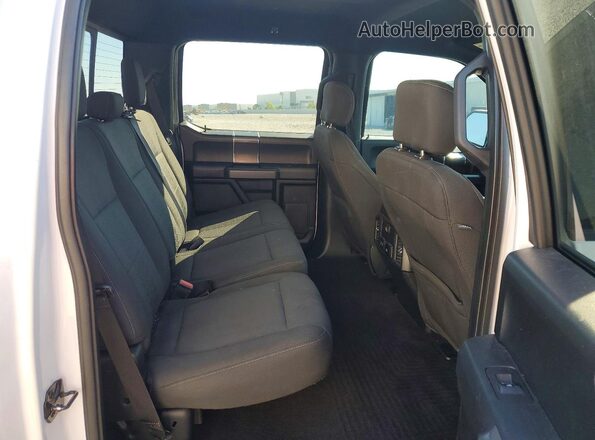 1FTEW1EP9JKG02482 2018 FORD F150 White Vista de los asientos traseros