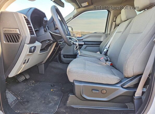 1FTEW1EPXLKD09001 2020 FORD F150 White Widok wnętrza z przodu